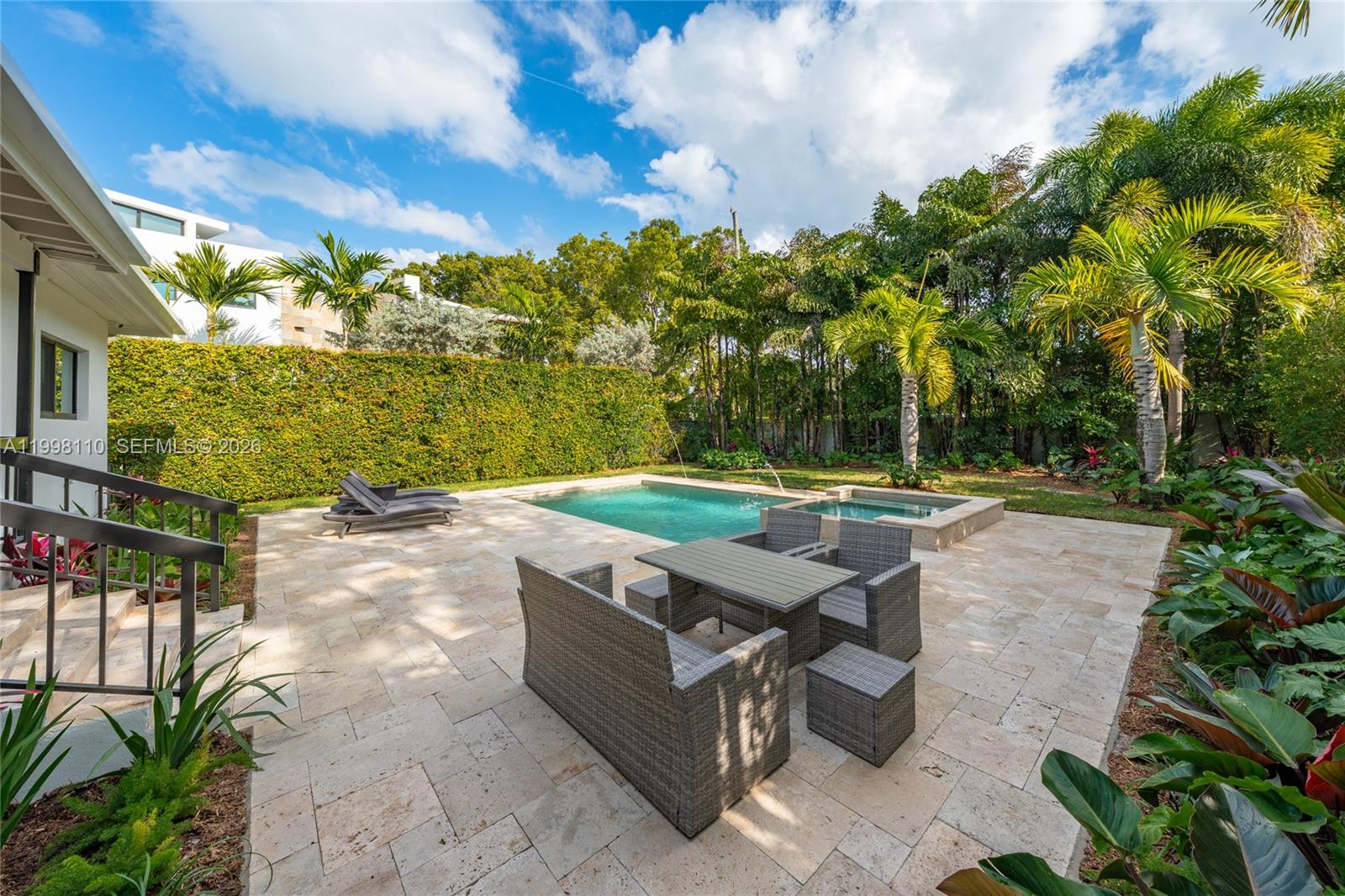 3141 N Bay Rd Miami Beach, FL 33140