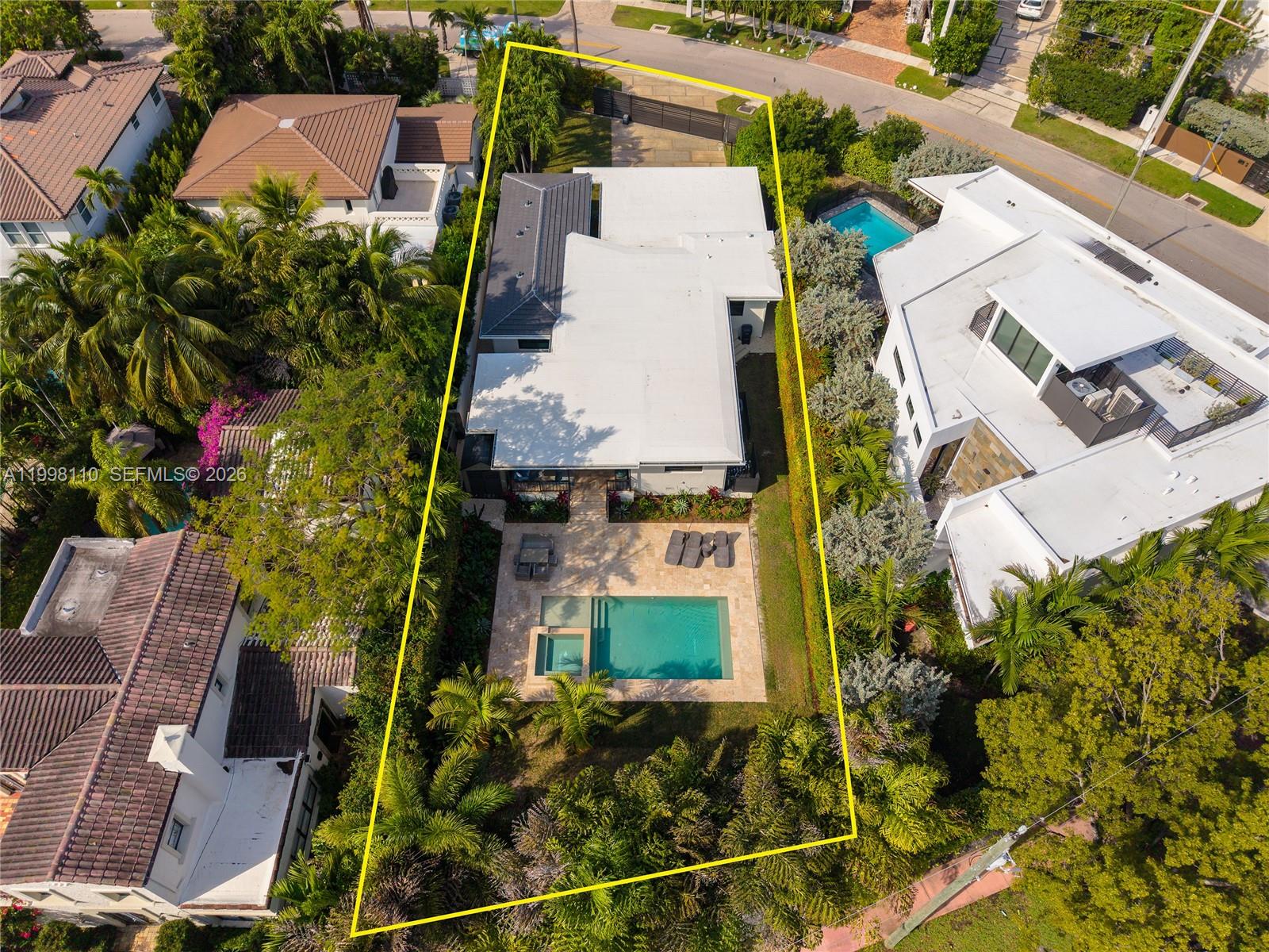 3141 N Bay Rd Miami Beach, FL 33140