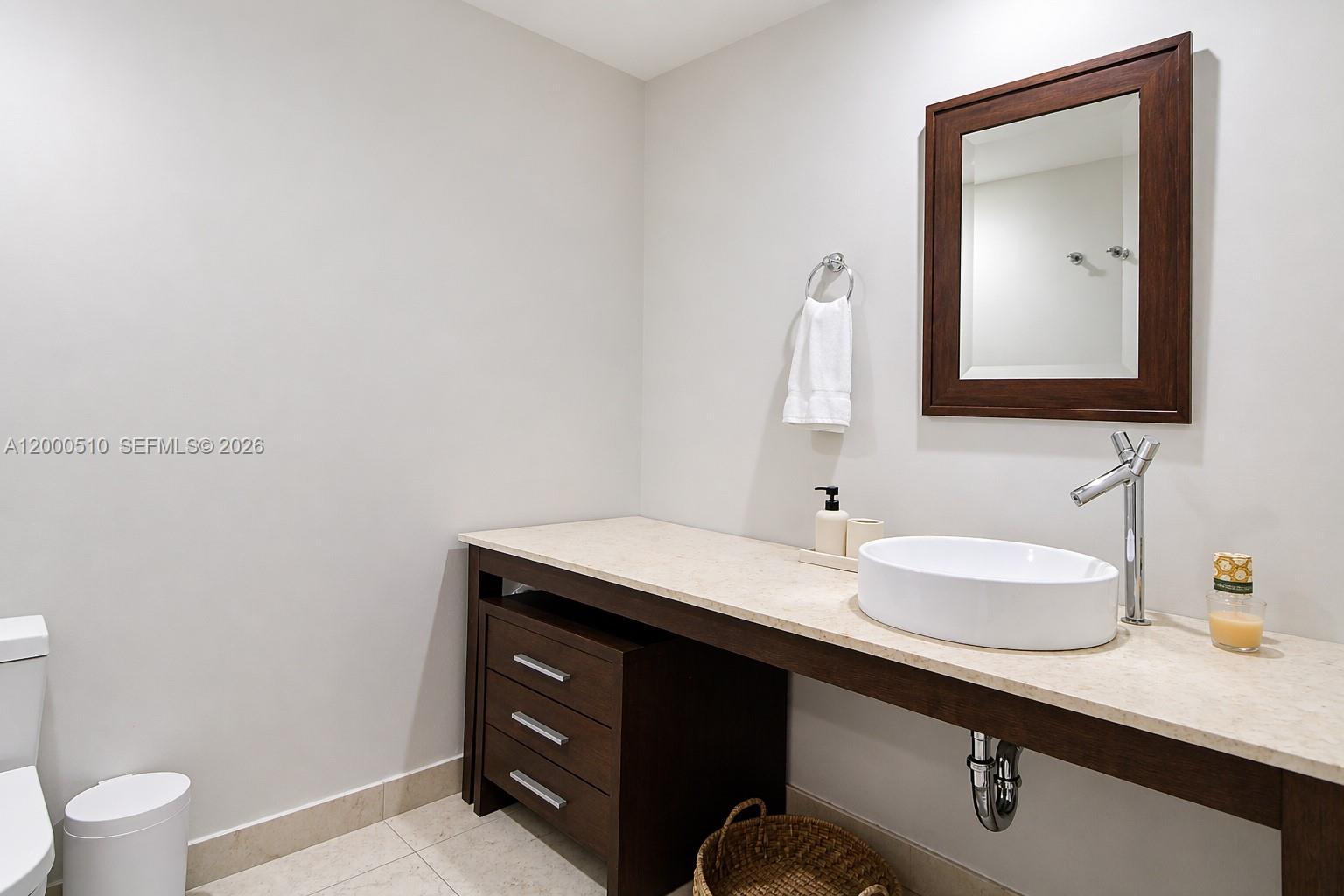 image Icon Brickell I13