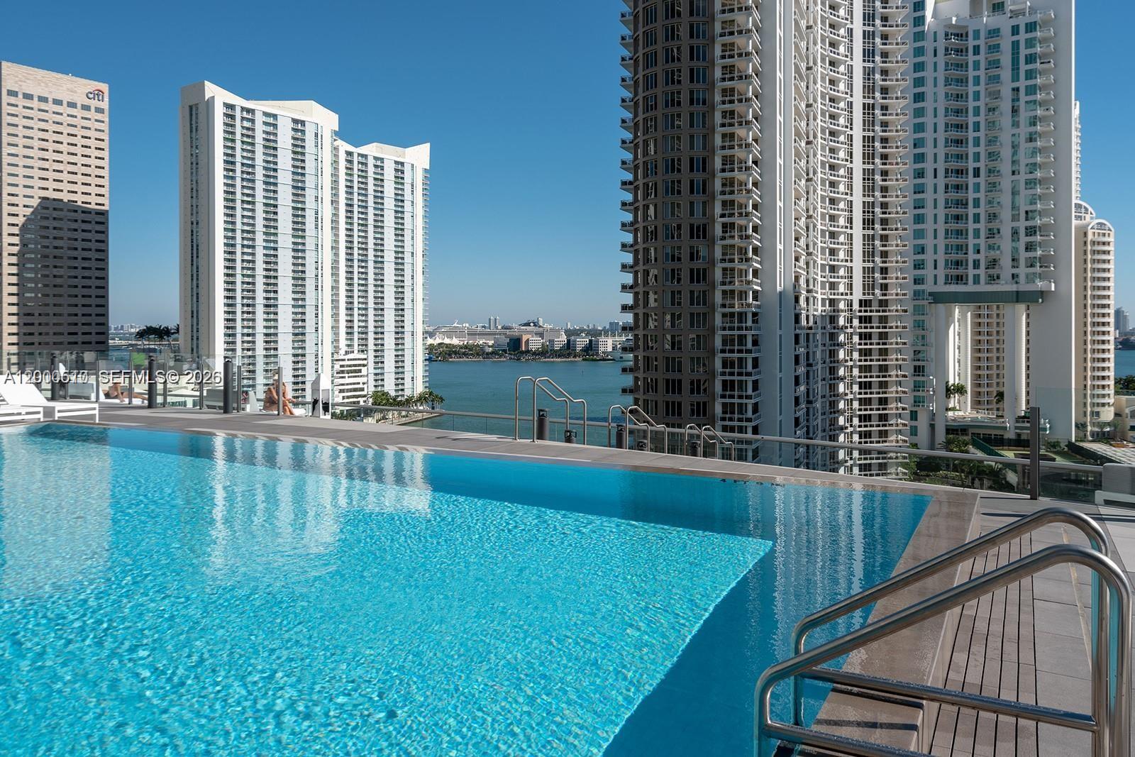 image Icon Brickell I16