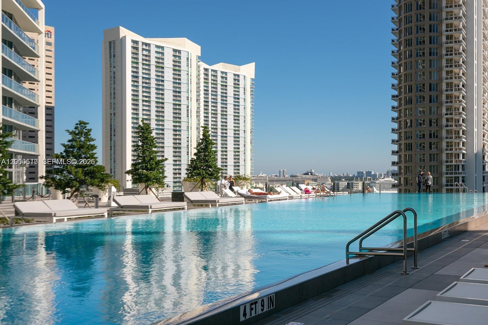 image Icon Brickell I21