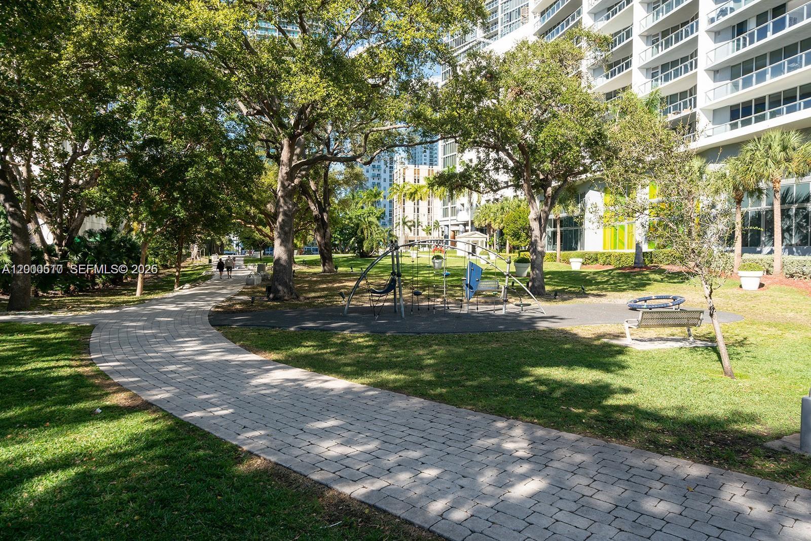 image Icon Brickell I23