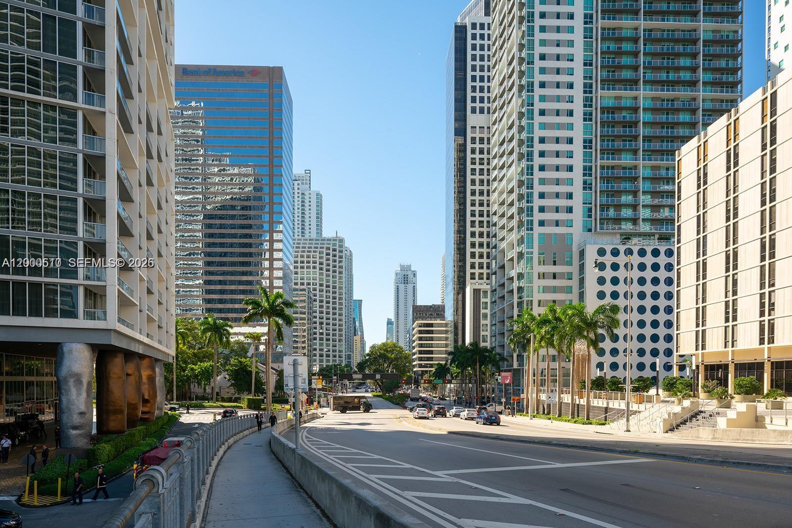 image Icon Brickell I24