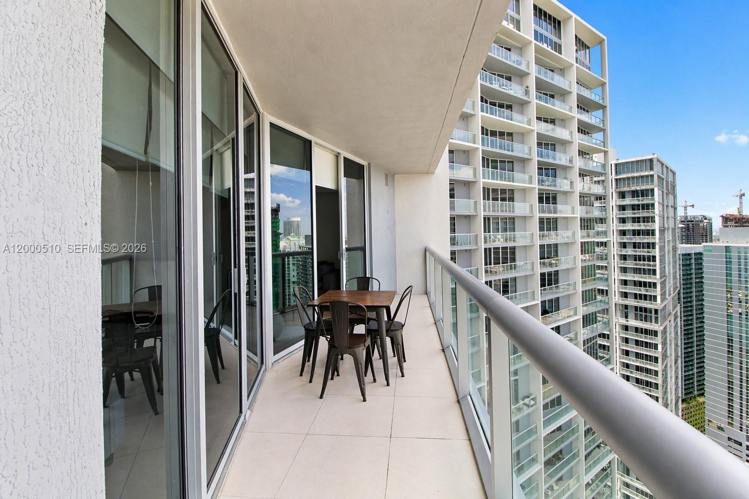 image Icon Brickell I3