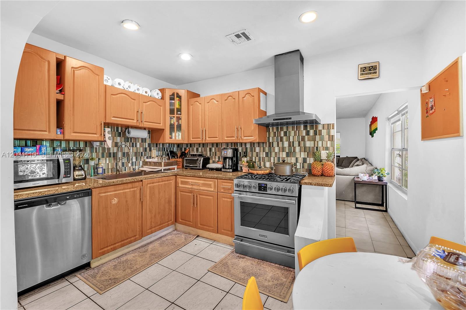 219 SW 6th Ave Miami, FL 33130