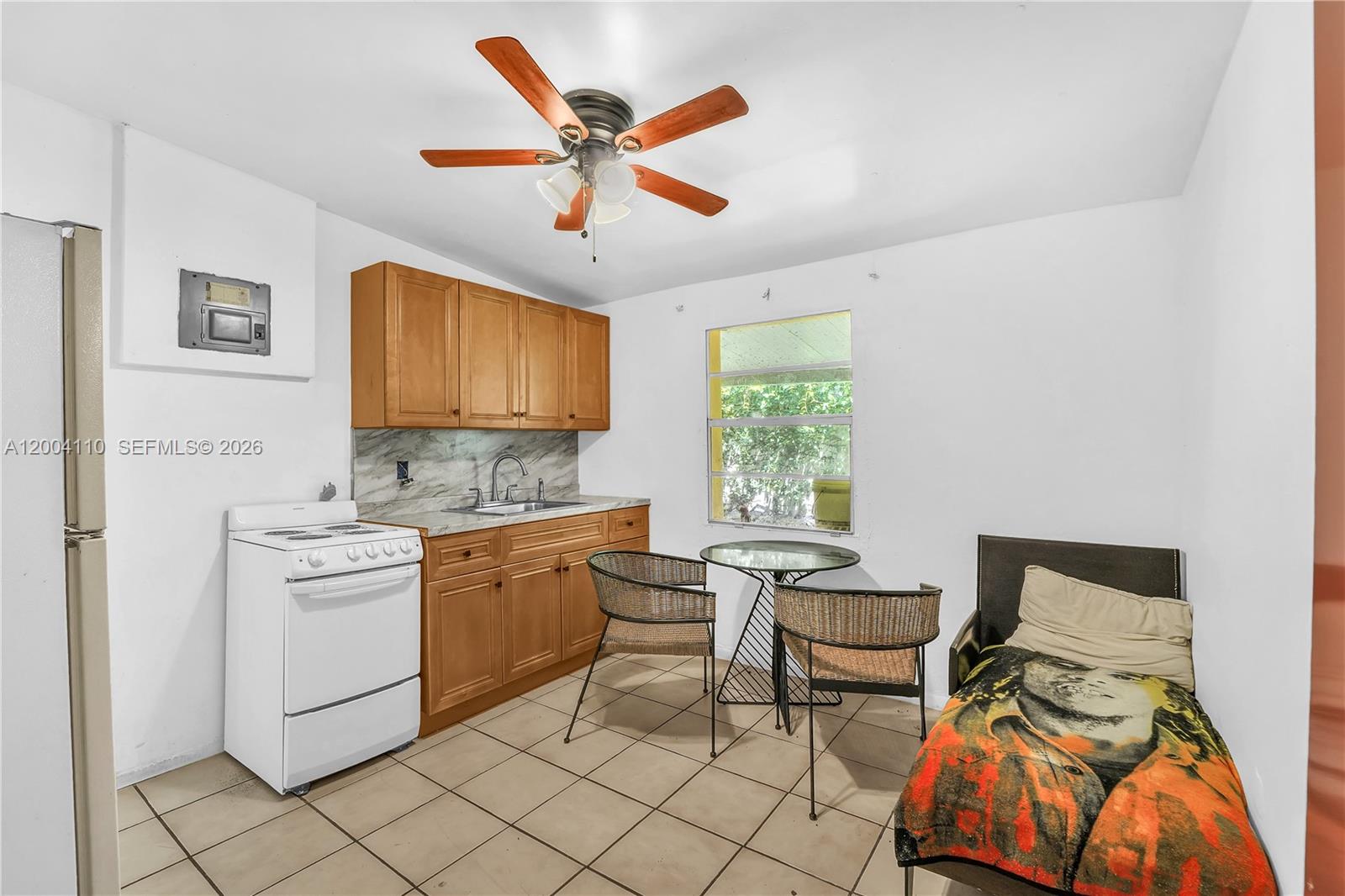 219 SW 6th Ave Miami, FL 33130