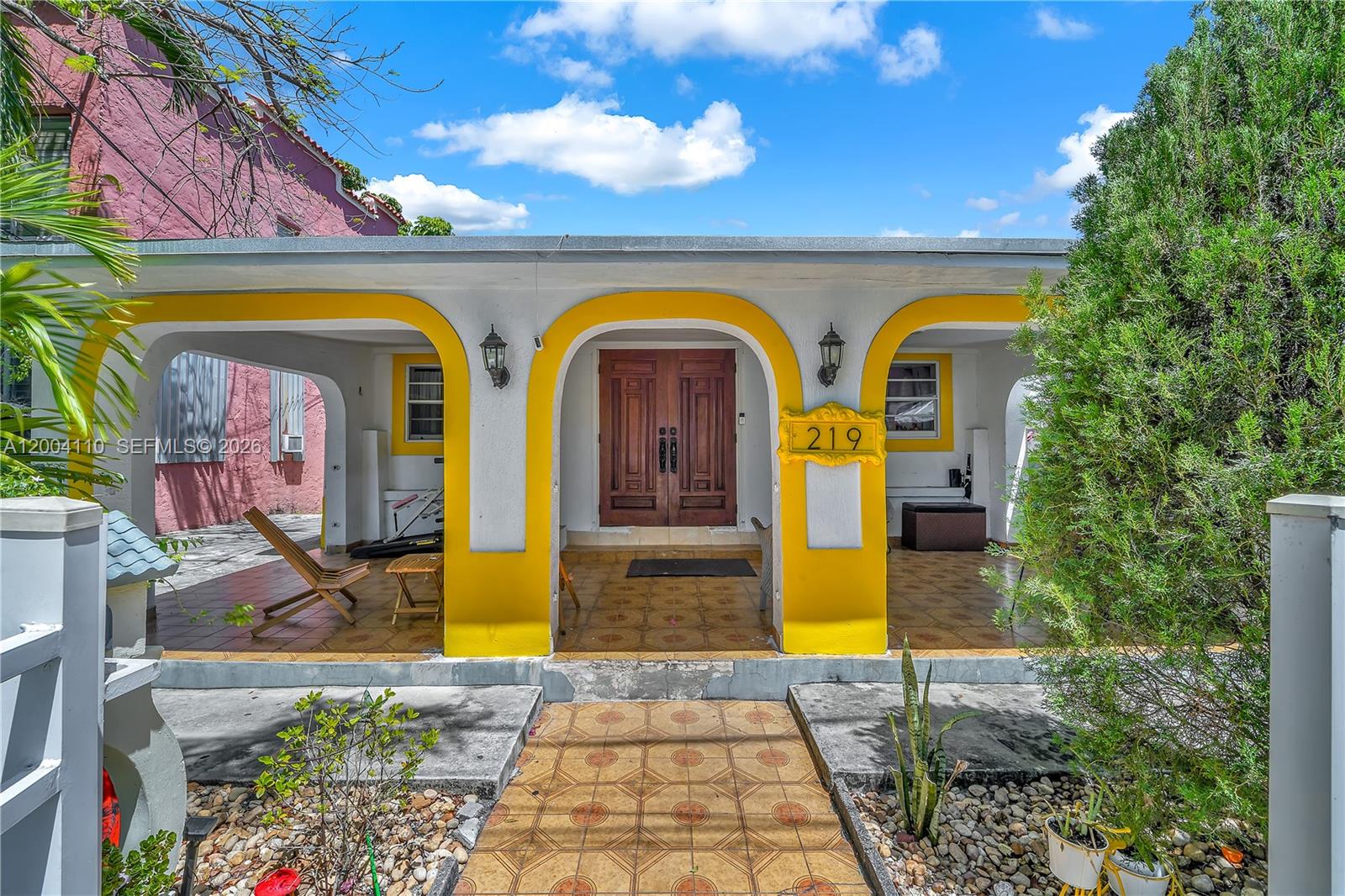 219 SW 6th Ave Miami, FL 33130