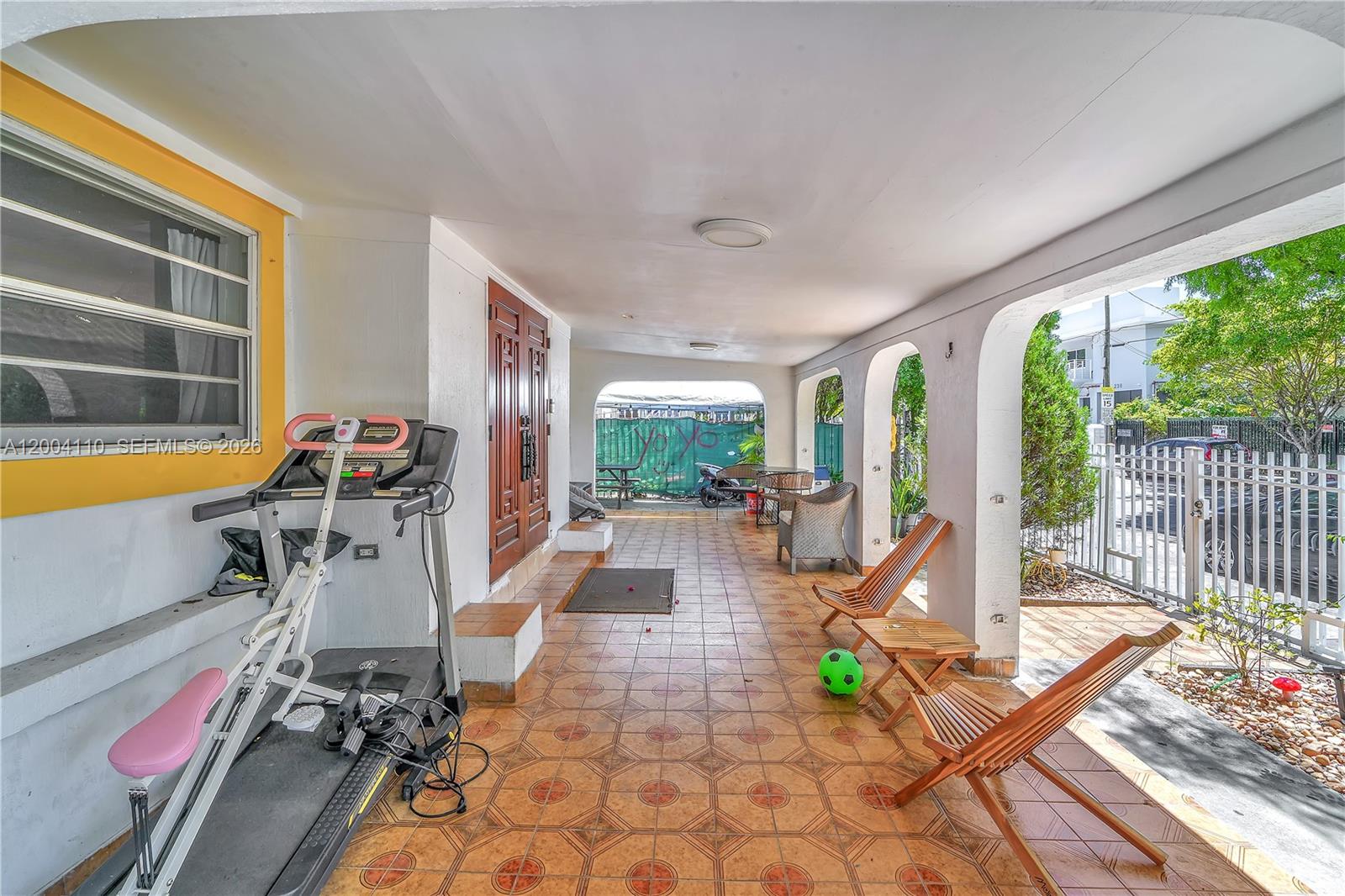 219 SW 6th Ave Miami, FL 33130