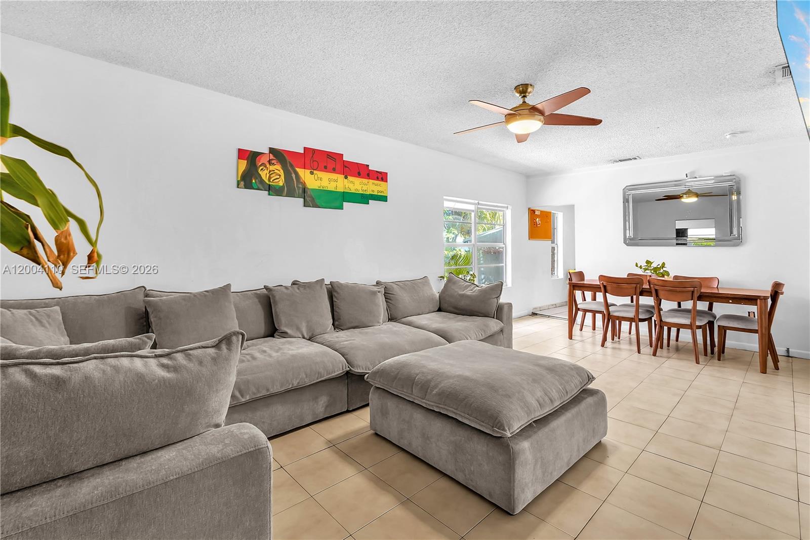 219 SW 6th Ave Miami, FL 33130