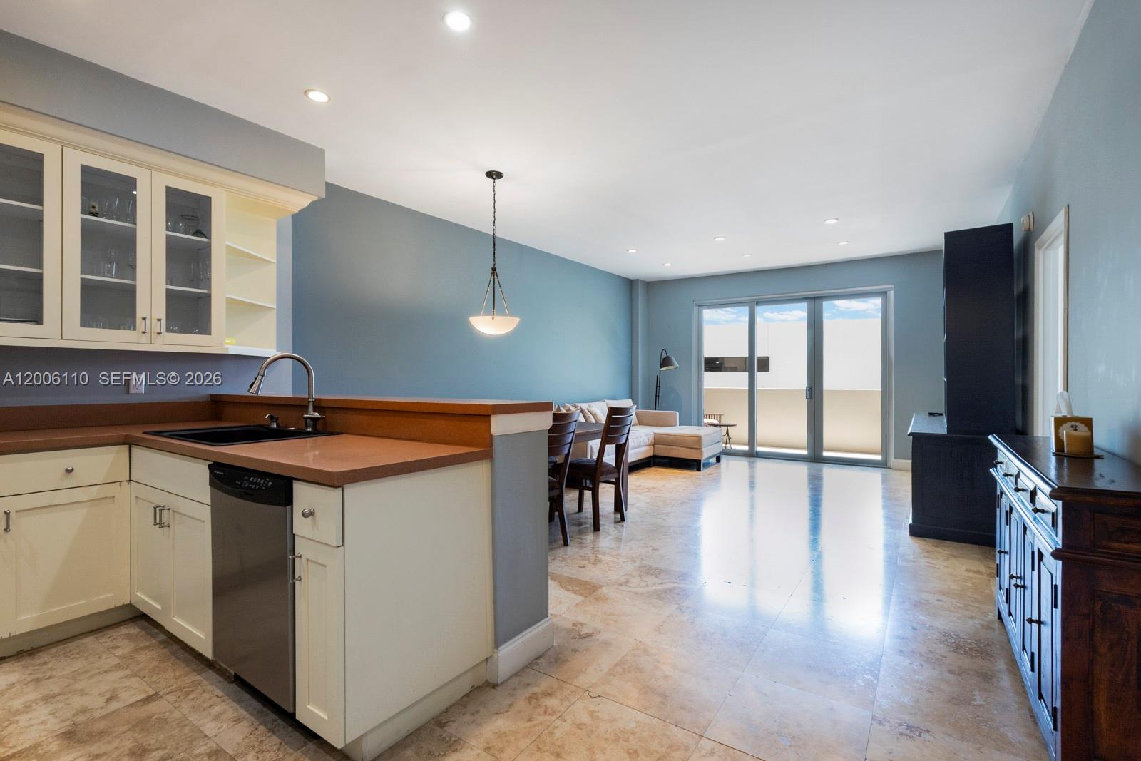 5 Island Ave #LE