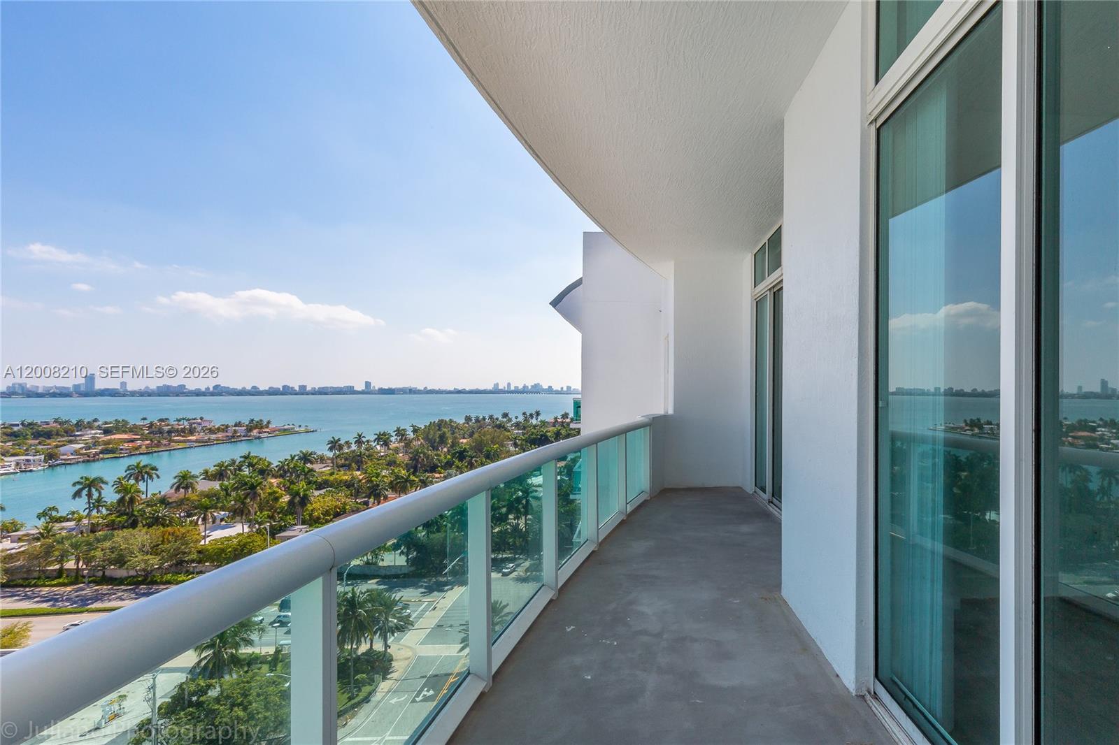 7900 Harbor Is Dr #PH23