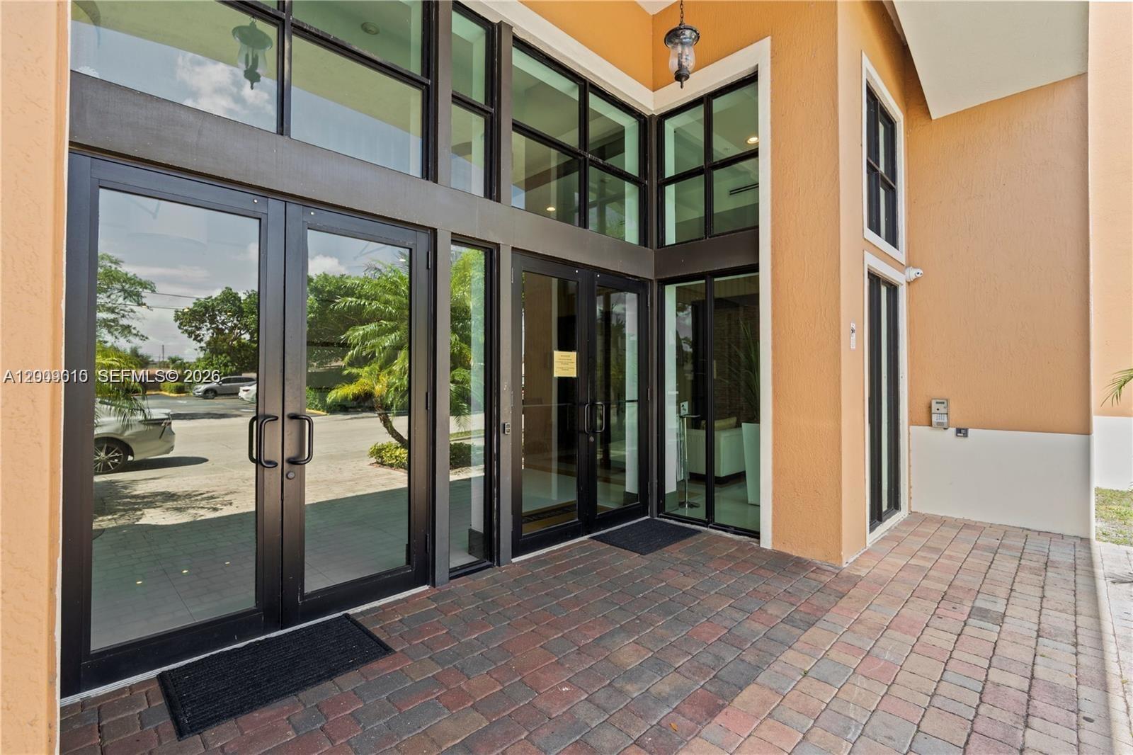 4242 NW 2nd St #913