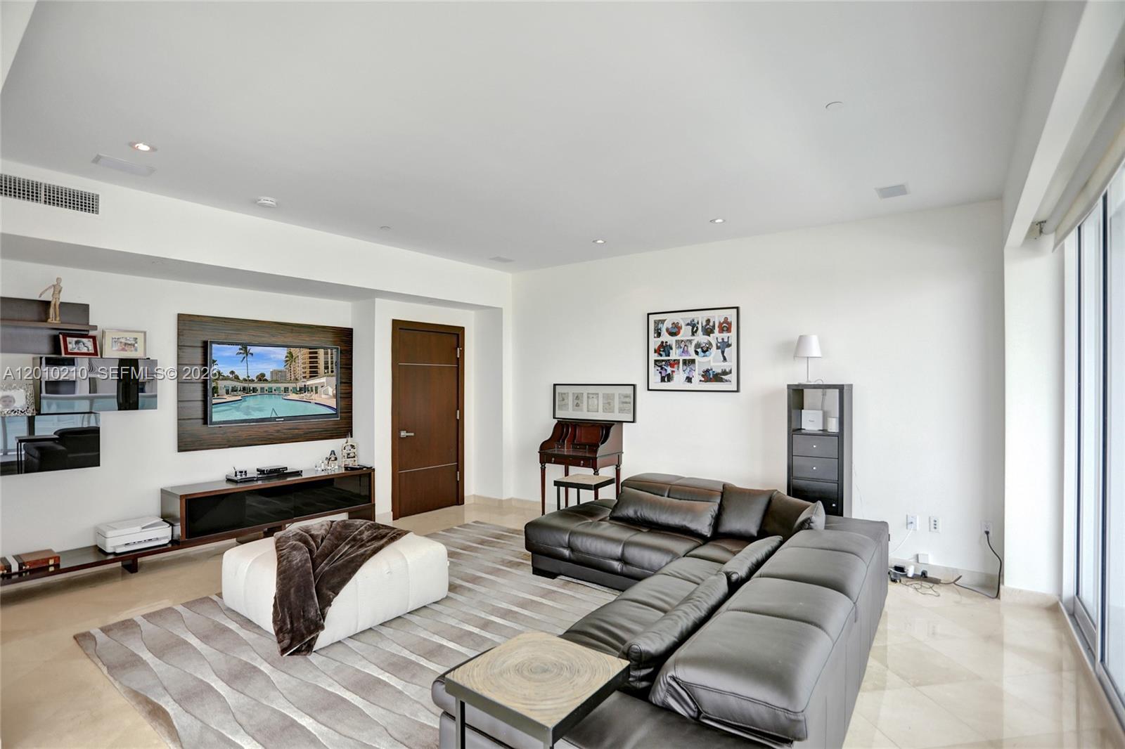 10101 Collins Ave #4E Bal Harbour, FL 33154