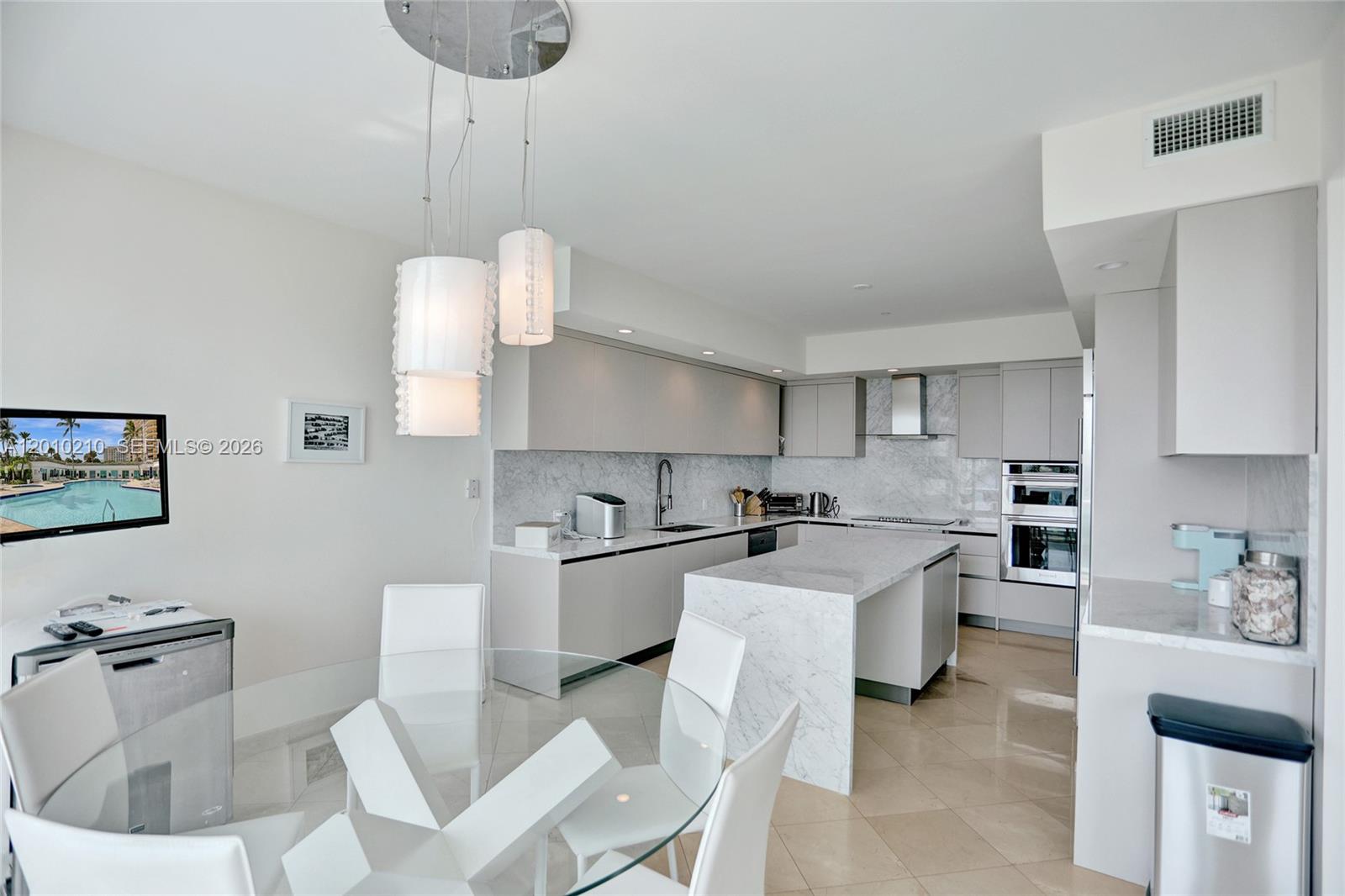 10101 Collins Ave #4E Bal Harbour, FL 33154