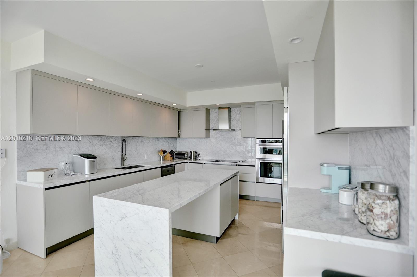 10101 Collins Ave #4E Bal Harbour, FL 33154