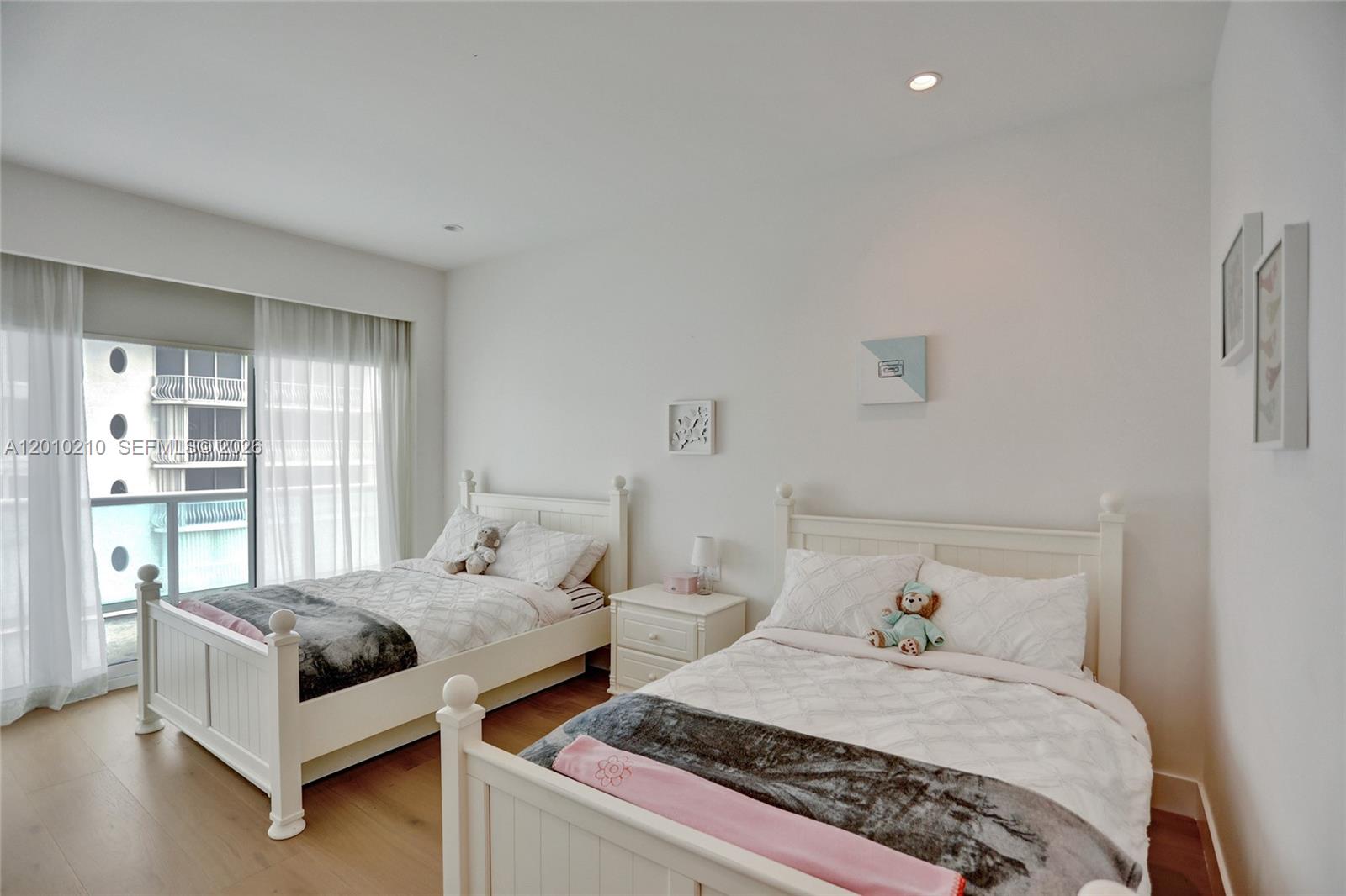 10101 Collins Ave #4E Bal Harbour, FL 33154