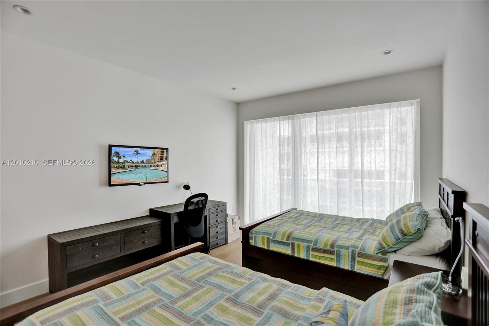 10101 Collins Ave #4E Bal Harbour, FL 33154
