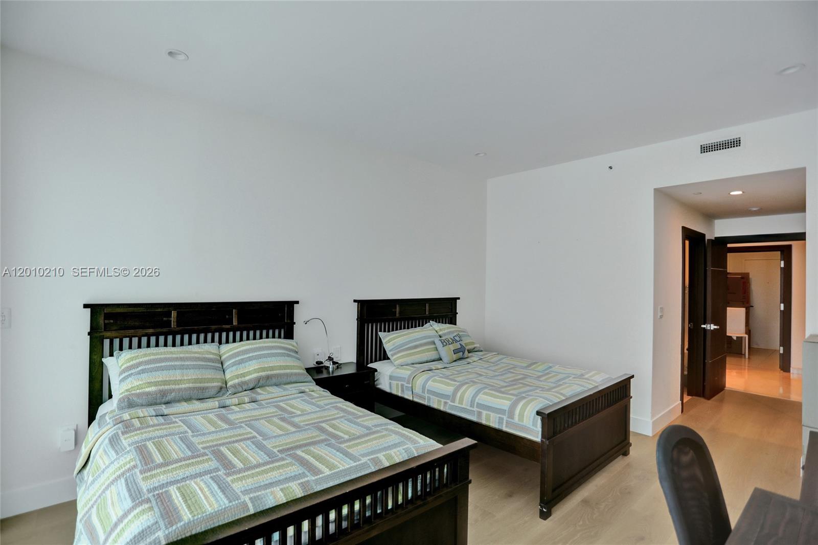 10101 Collins Ave #4E Bal Harbour, FL 33154