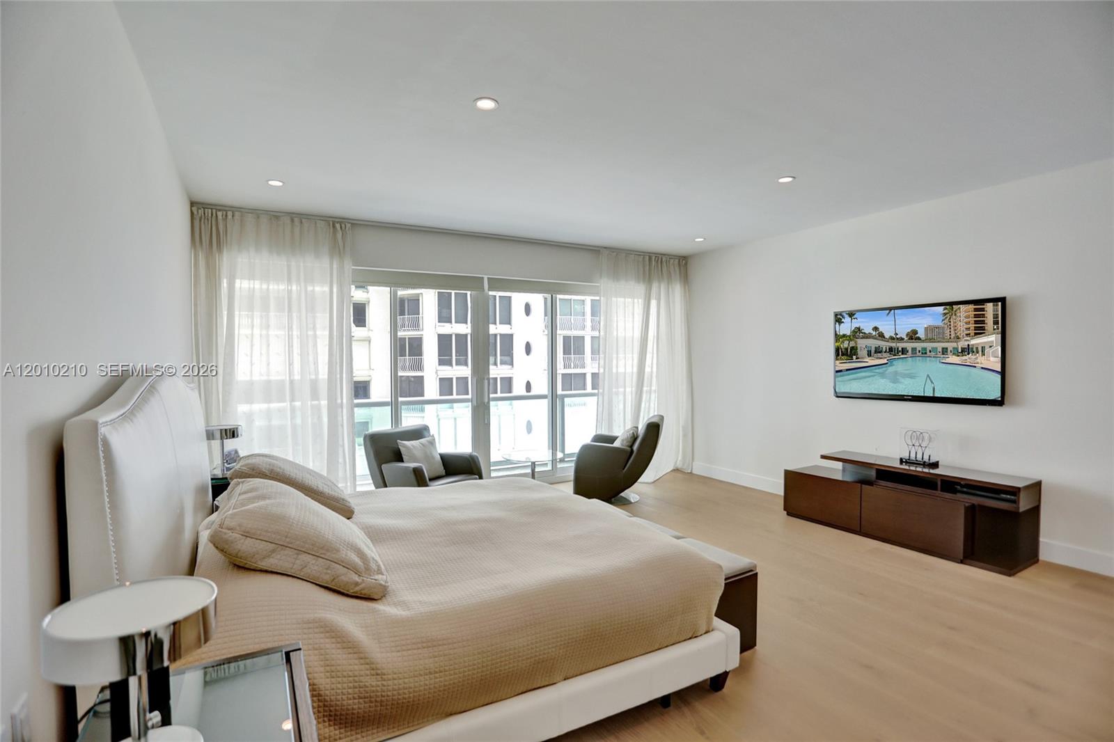 10101 Collins Ave #4E Bal Harbour, FL 33154