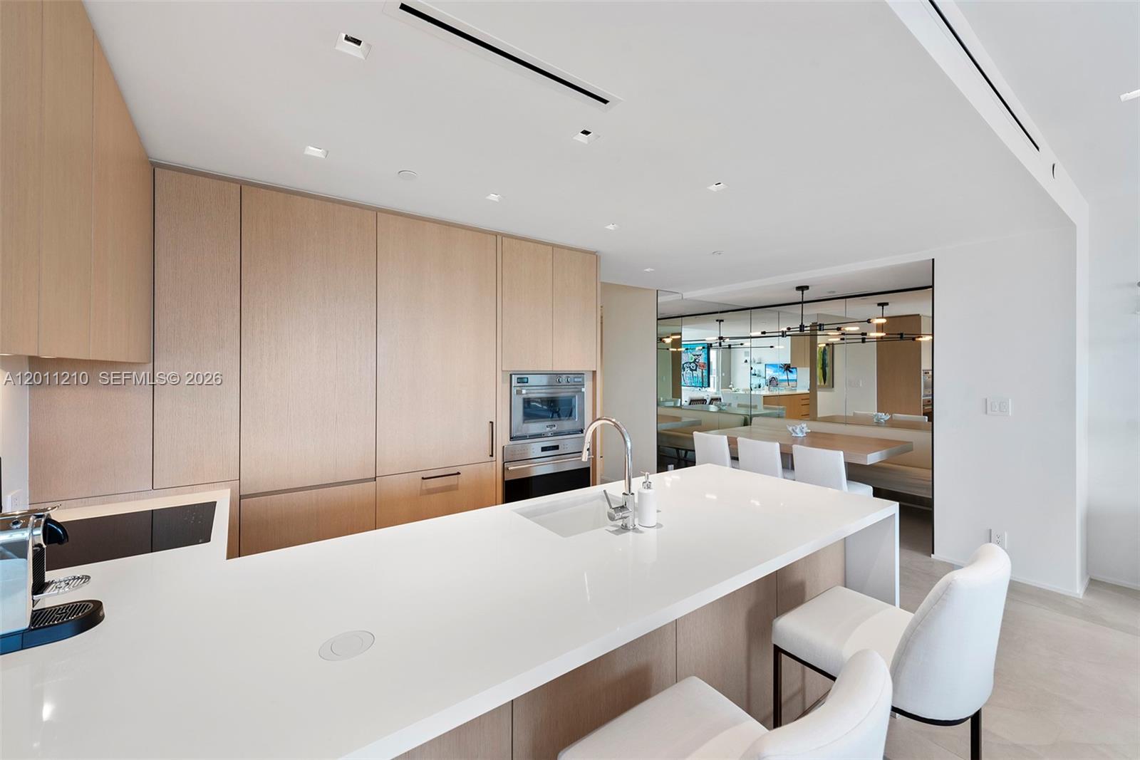 19242 Fisher Is Dr #19242 Miami Beach, FL 33109