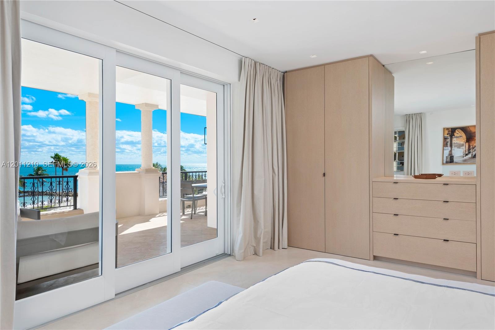 19242 Fisher Is Dr #19242 Miami Beach, FL 33109