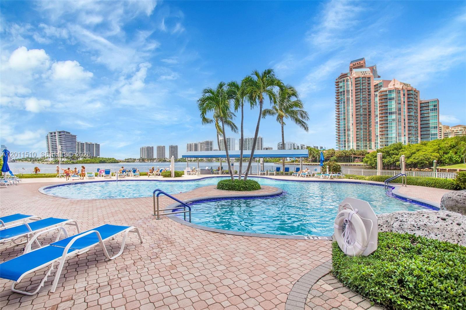 3530 Mystic Pointe Dr #214 Aventura, FL 33180