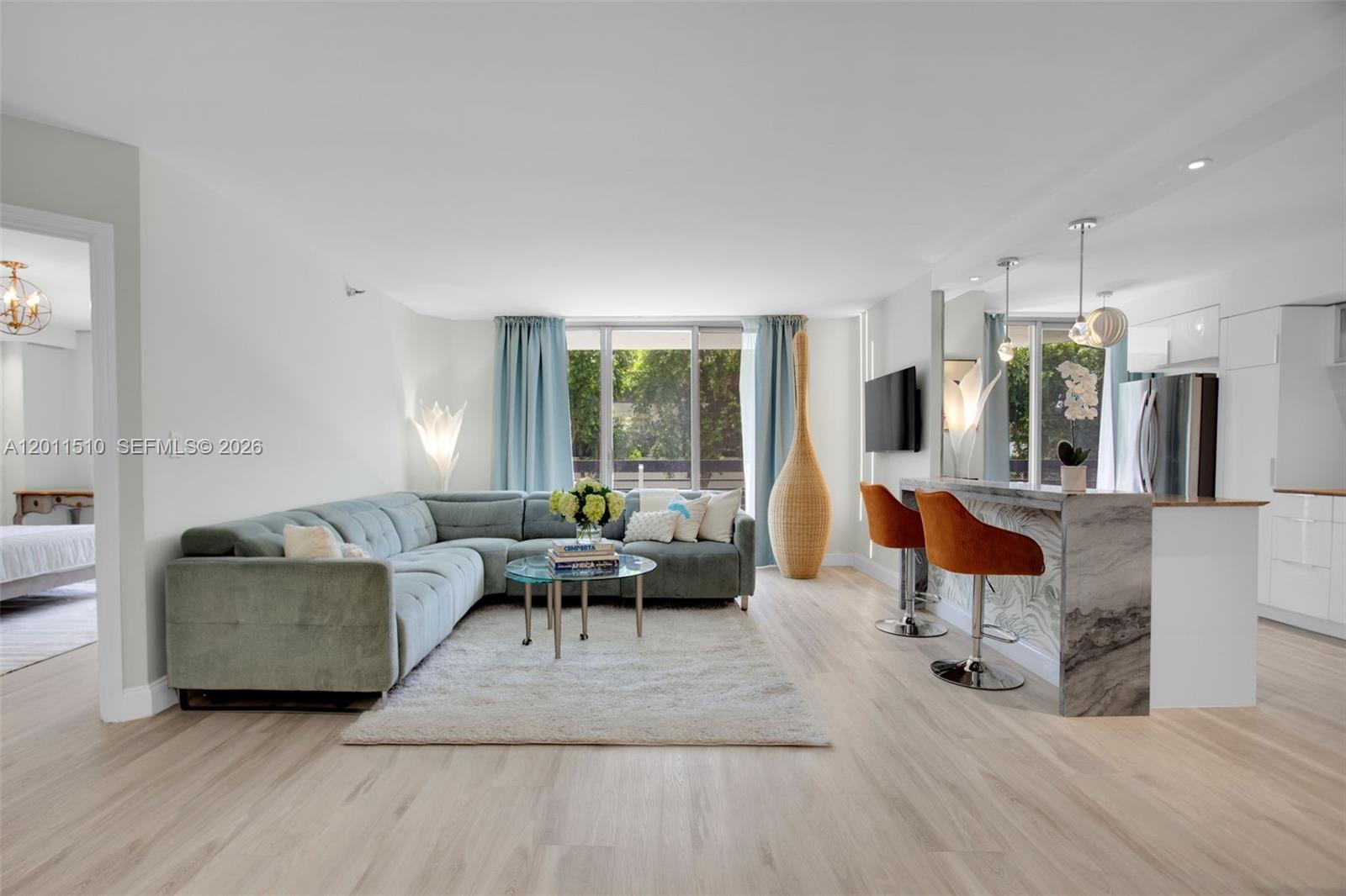 3530 Mystic Pointe Dr #214 Aventura, FL 33180