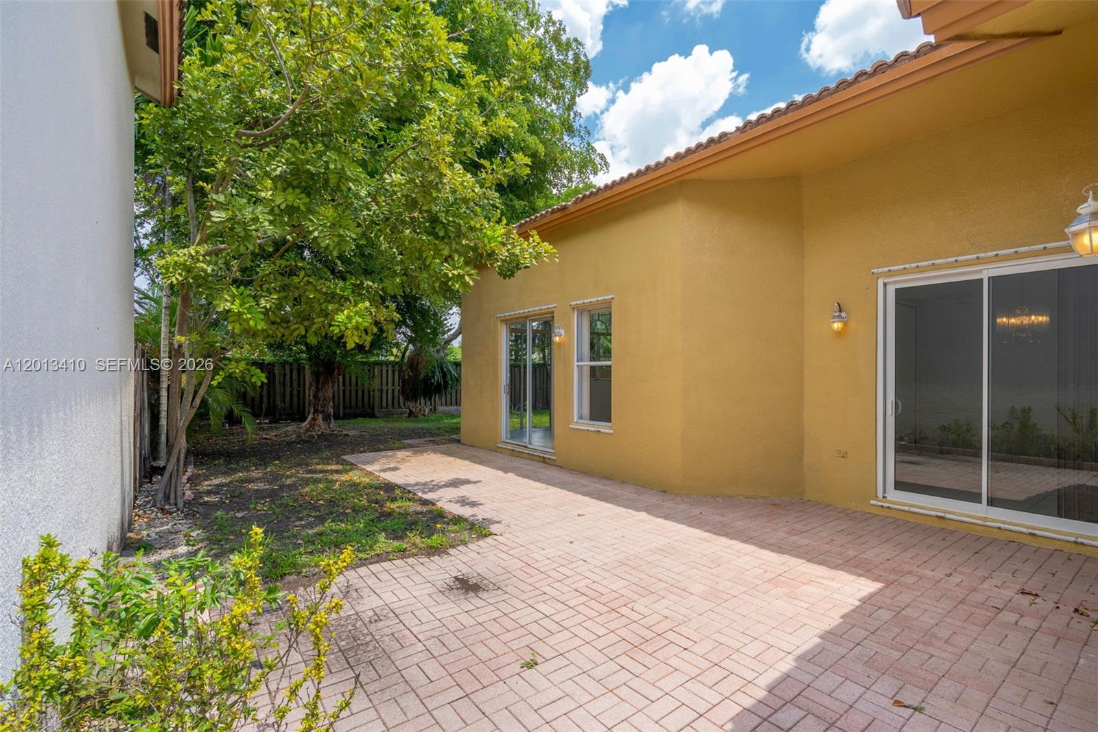 9803 NW 32nd St Doral, FL 33172