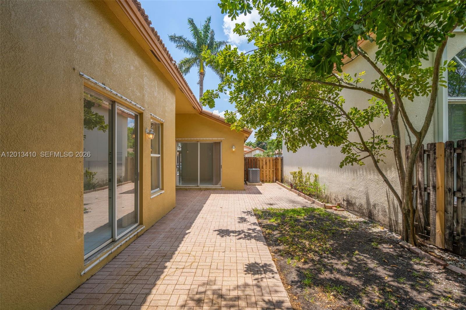 9803 NW 32nd St Doral, FL 33172