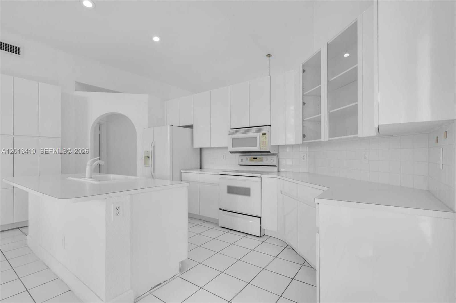 9803 NW 32nd St Doral, FL 33172