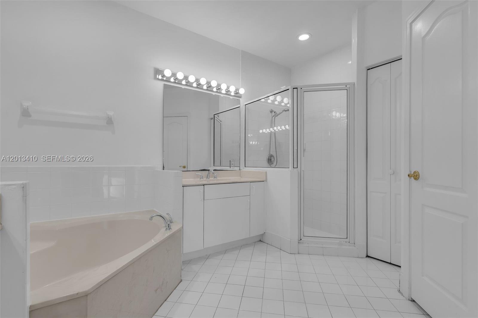 9803 NW 32nd St Doral, FL 33172