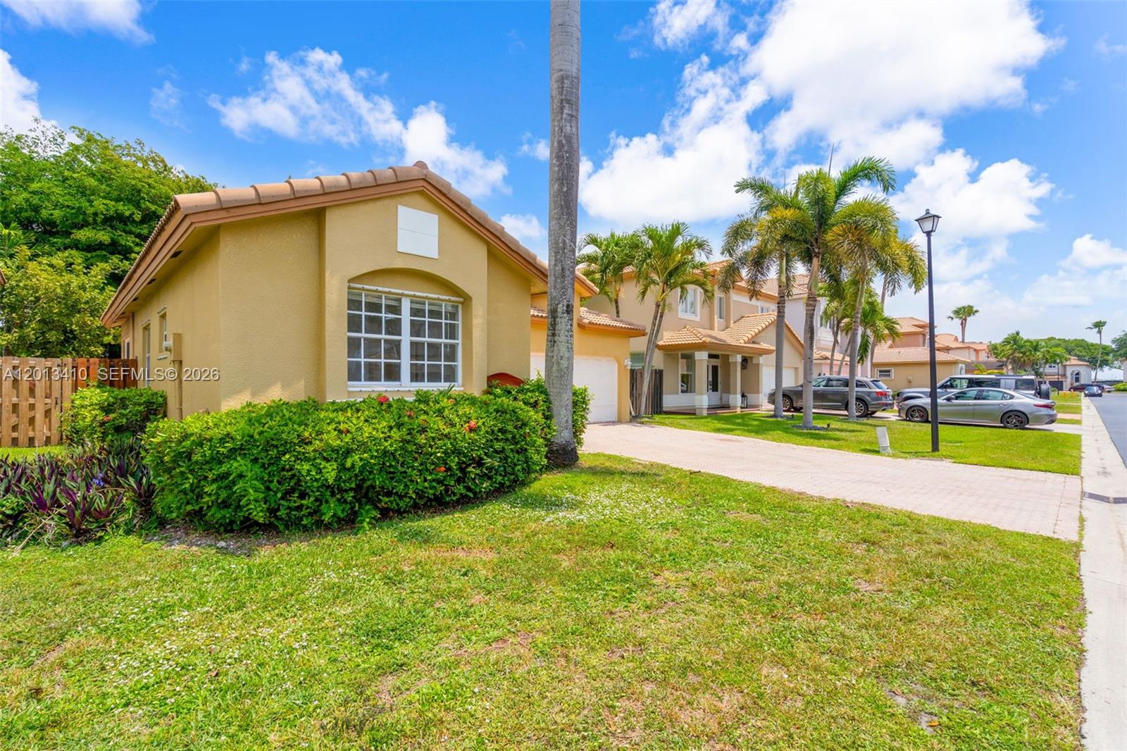 9803 NW 32nd St Doral, FL 33172