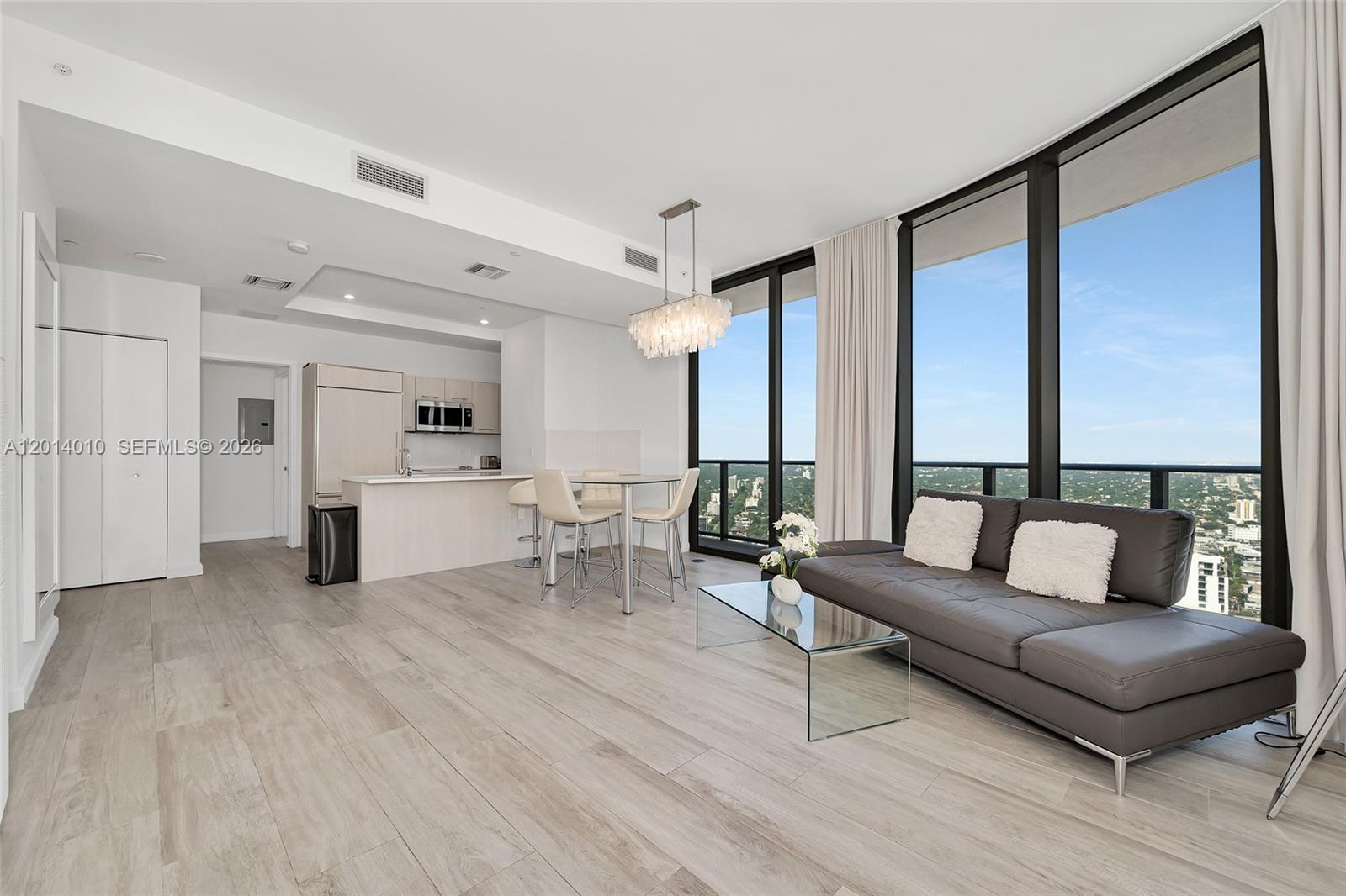 55 SW 9th St #4208 Miami, FL 33130