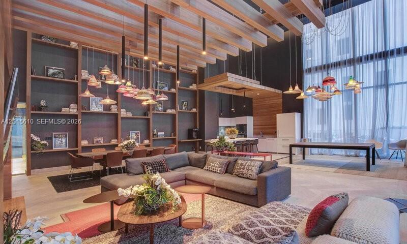 1010 Brickell Ave #2810 Miami, FL 33131