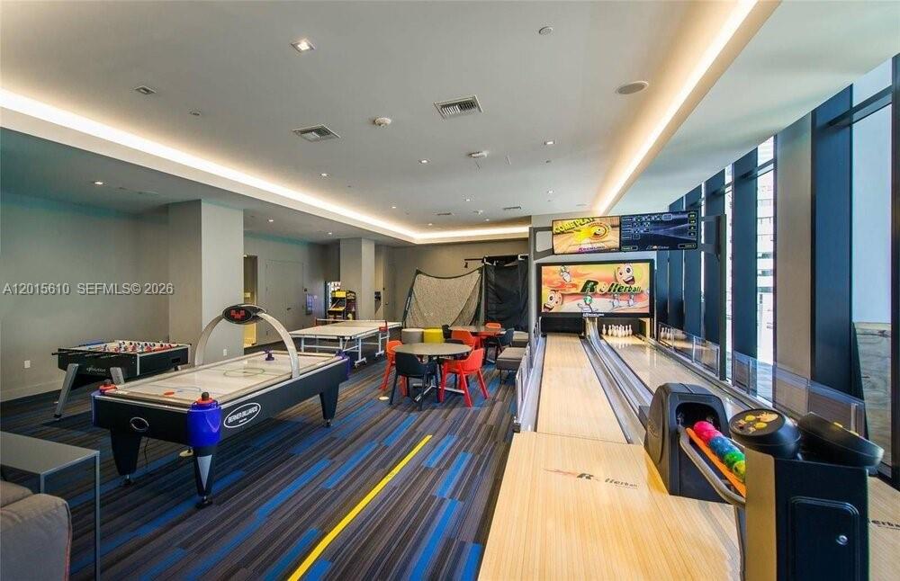 1010 Brickell Ave #2810 Miami, FL 33131