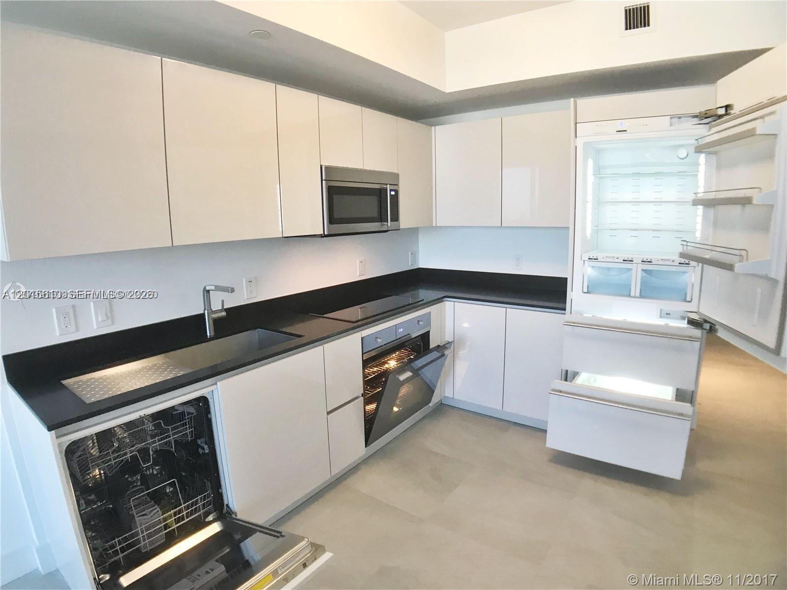 1010 Brickell Ave #2810 Miami, FL 33131