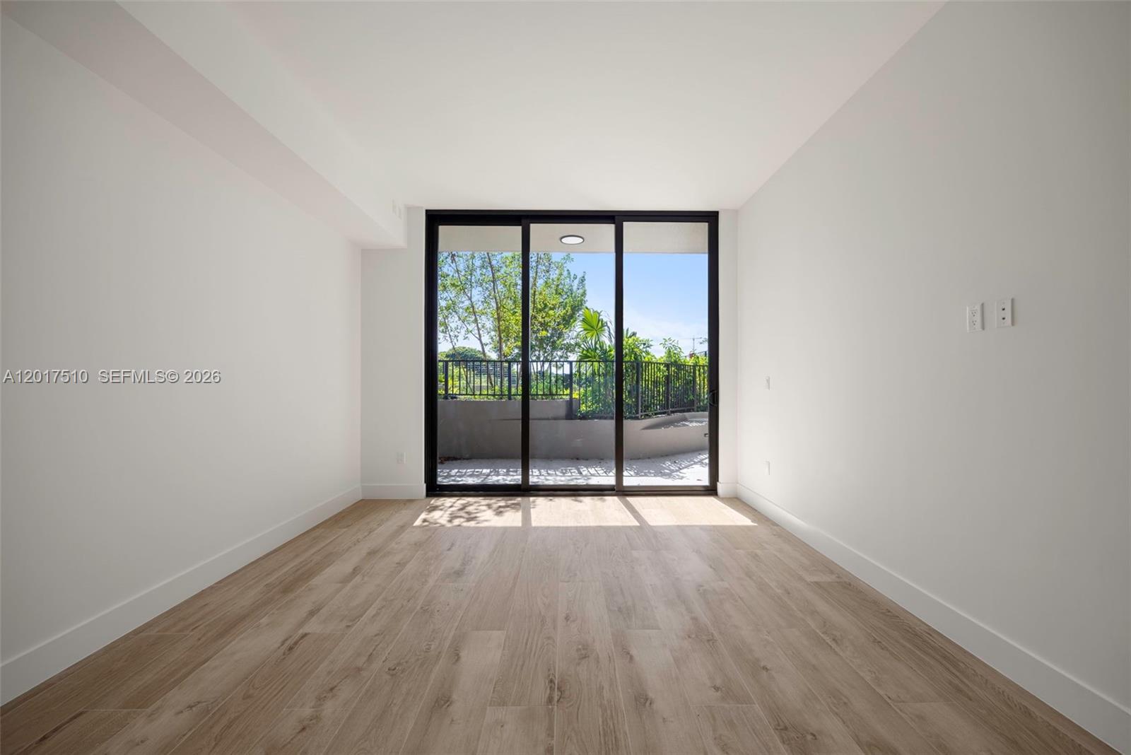3034 Oak Ave #203 Coconut Grove, FL 33133