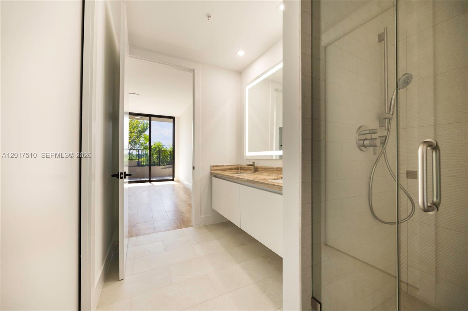 3034 Oak Ave #203 Coconut Grove, FL 33133