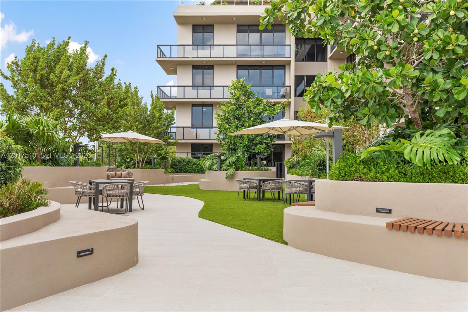 3034 Oak Ave #203 Coconut Grove, FL 33133