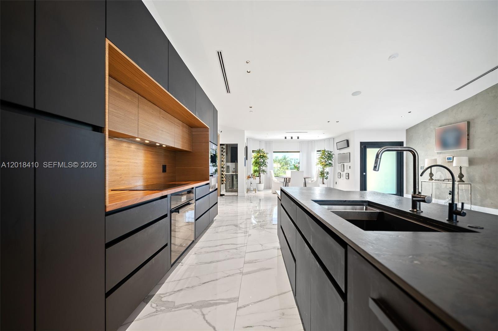 16431 NE 34th Ave North Miami Beach, FL 33160