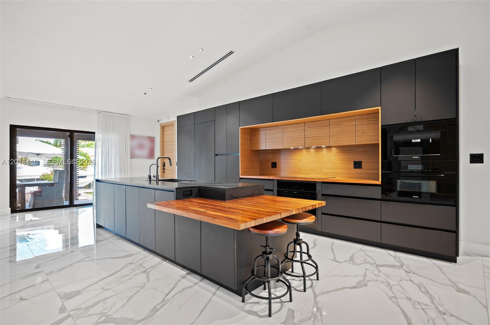 16431 NE 34th Ave North Miami Beach, FL 33160