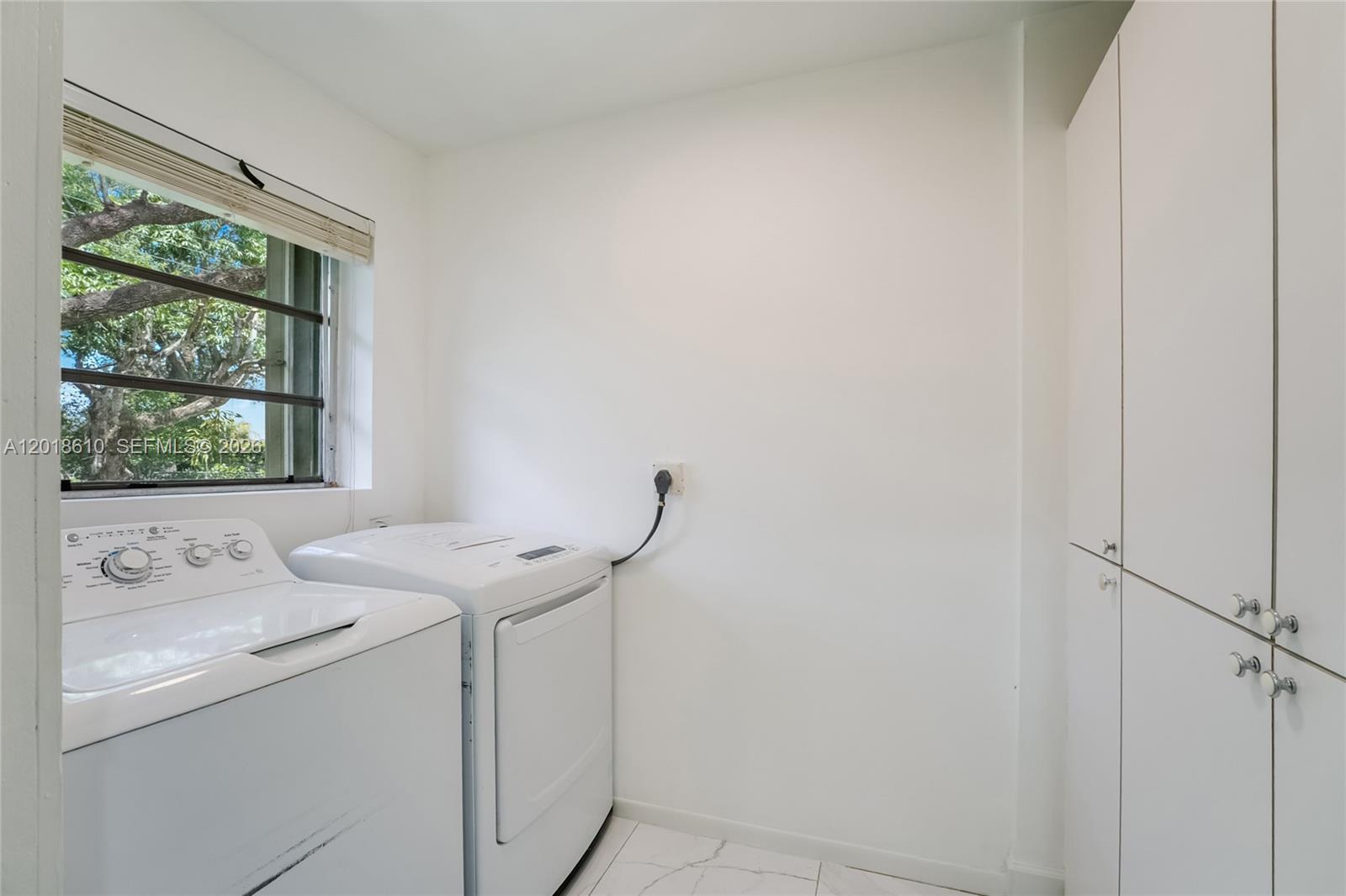 7220 SW 69th Ct Miami, FL 33143