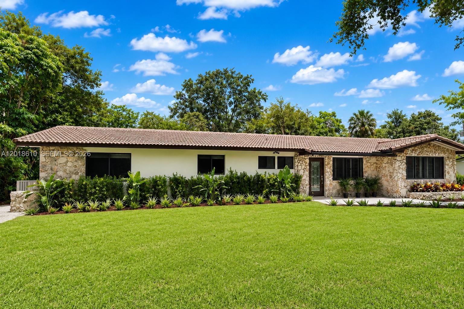 7220 SW 69th Ct Miami, FL 33143