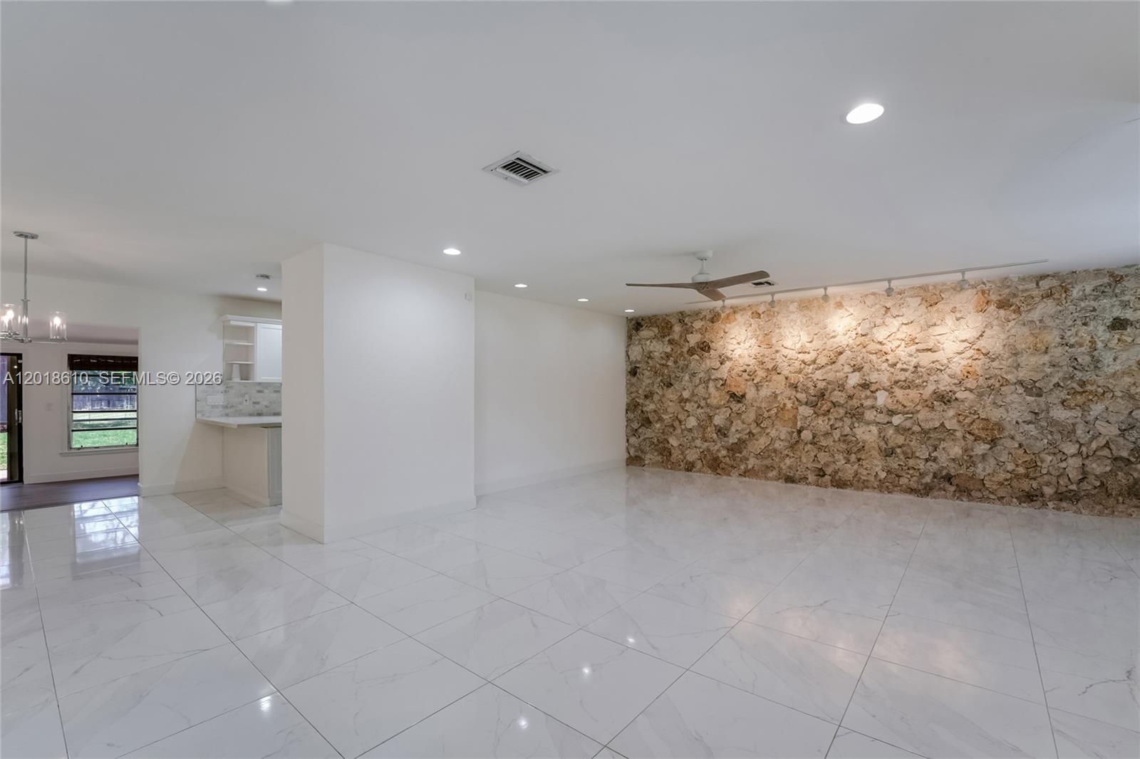 7220 SW 69th Ct Miami, FL 33143