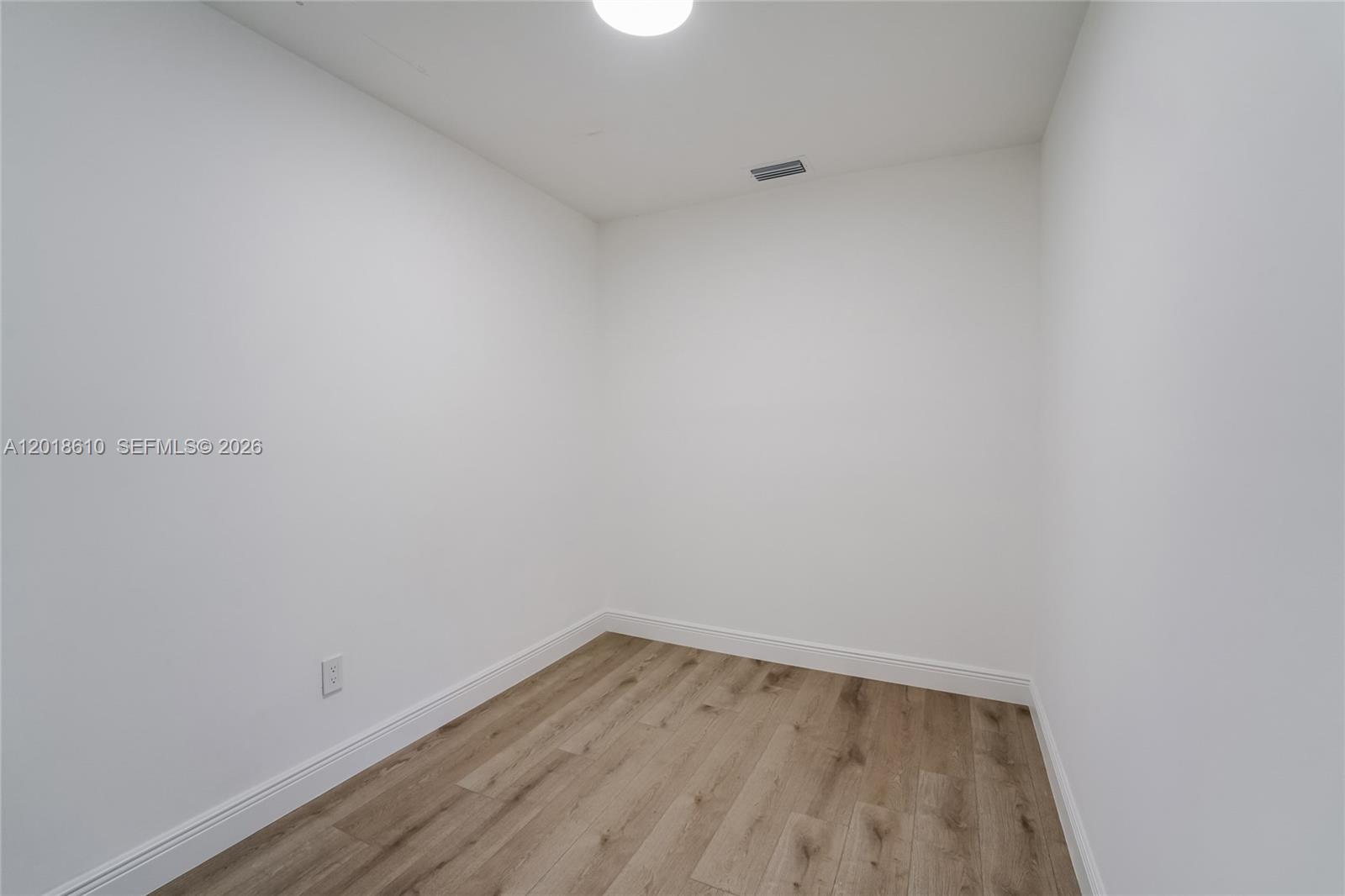7220 SW 69th Ct Miami, FL 33143