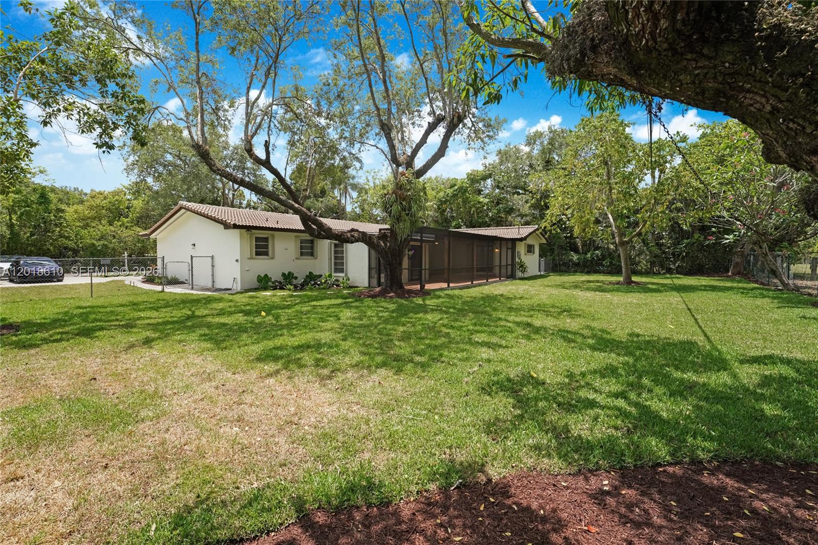7220 SW 69th Ct Miami, FL 33143