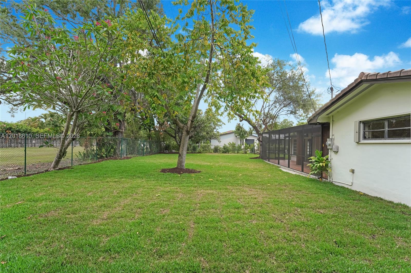 7220 SW 69th Ct Miami, FL 33143