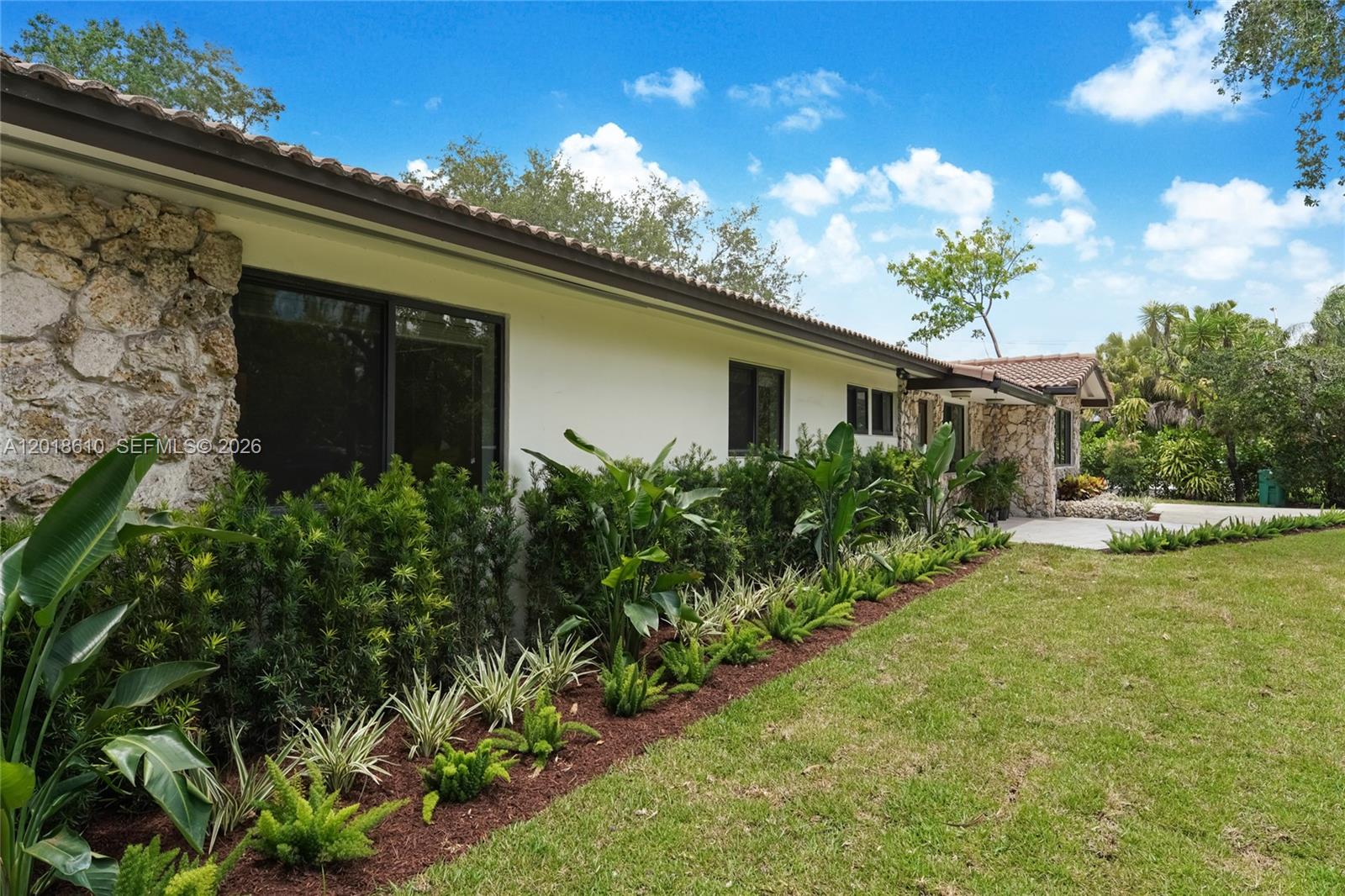 7220 SW 69th Ct Miami, FL 33143