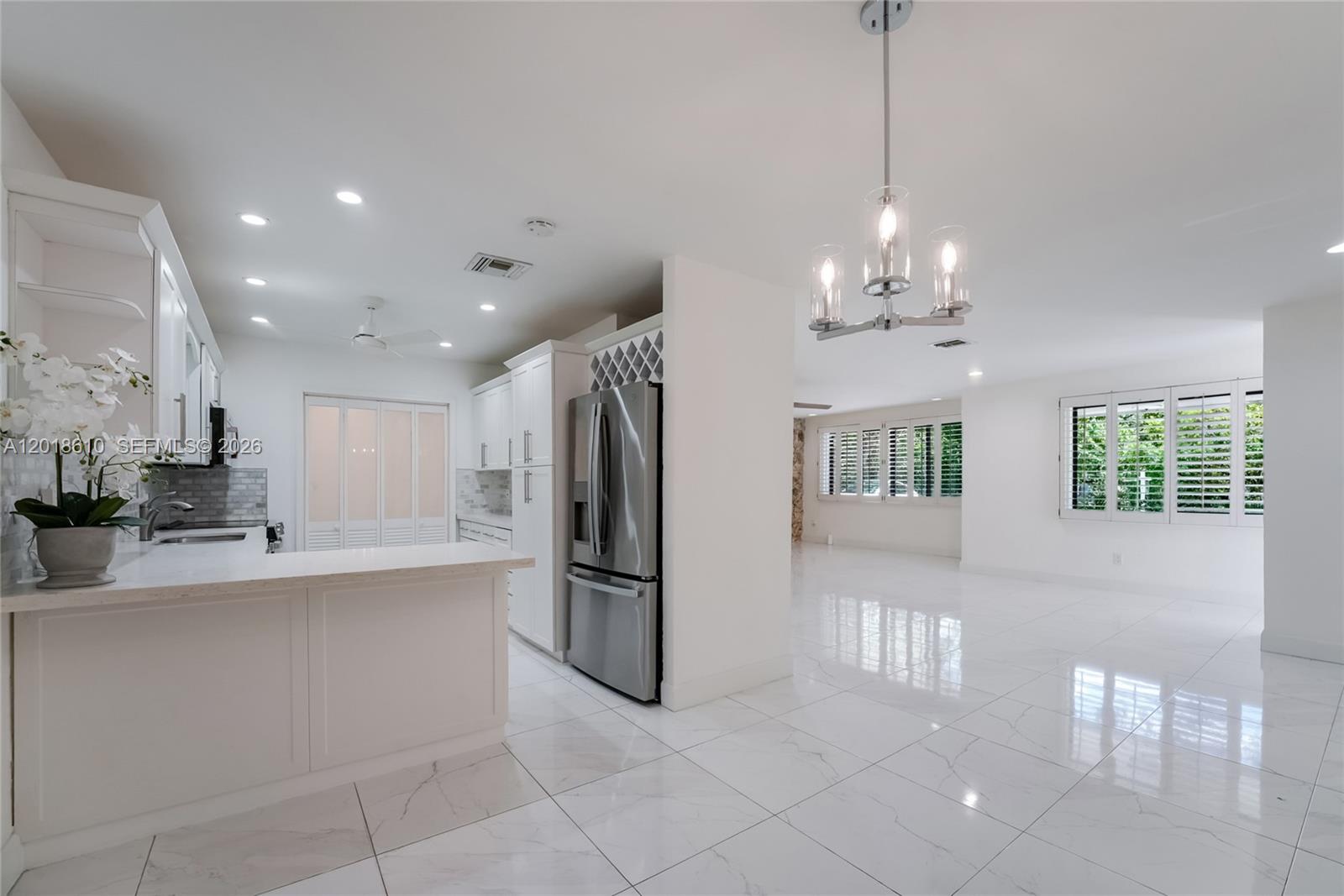 7220 SW 69th Ct Miami, FL 33143