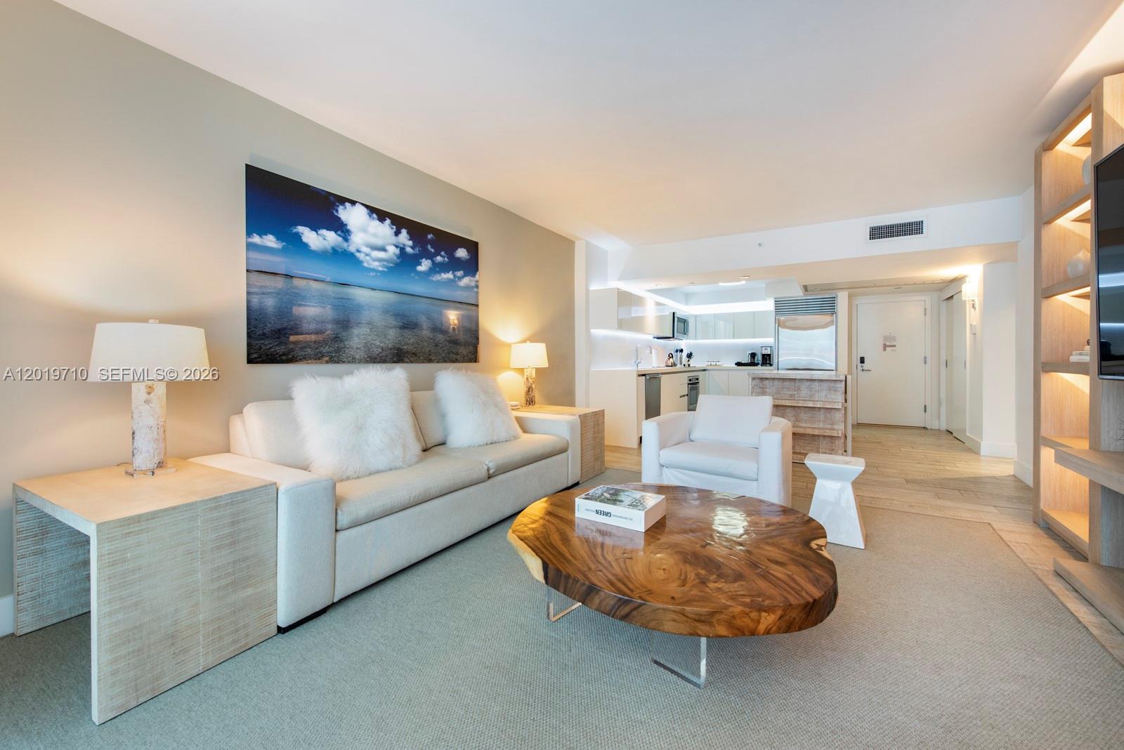 102 24th St #1012 Miami Beach, FL 33139